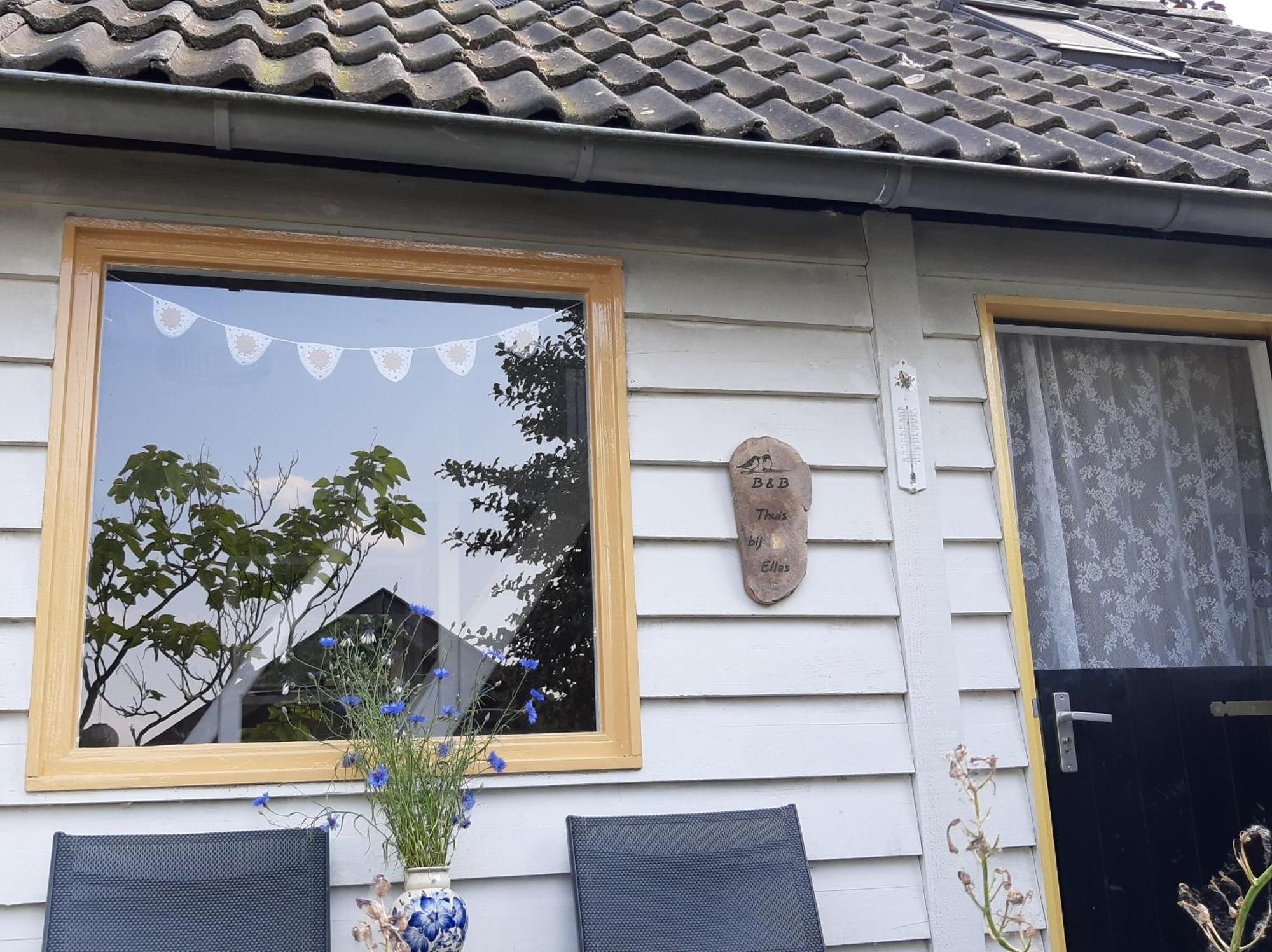 Thuis Bij Elles *